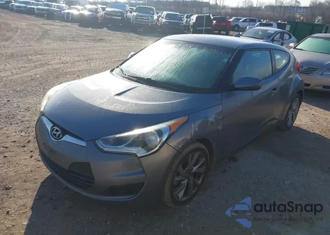 2016 Hyundai Veloster z USA, uszkodzony, nr VIN KMHTC6ADXGU276970